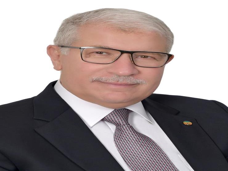رئيس مجلس إدارة شركة المقاولون العرب يشيد بإصدار كتاب “السد العالي الهرم العظيم للقرن العشرين”